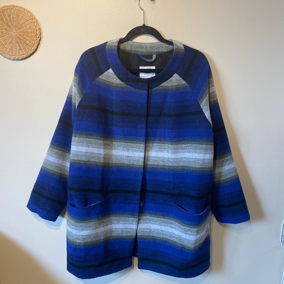 Old navy women’s size large blue/ gray pea coat. - Picture 2 of 6